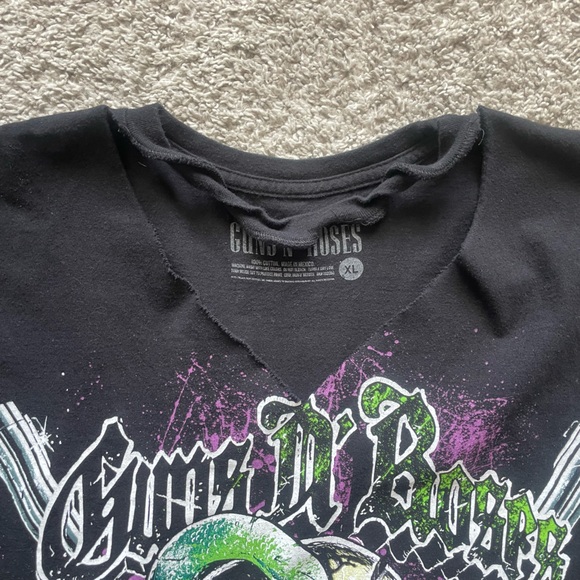 Guns N’ Roses Hard Metal Graphic Tee Women’s Size XL Band Music Rock - Picture 6 of 8